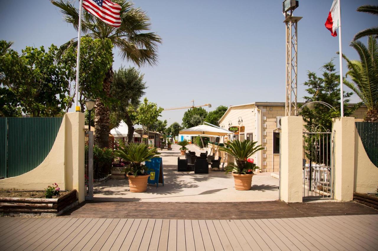 Villaggio Albergo Cervo Zapponeta Exterior photo