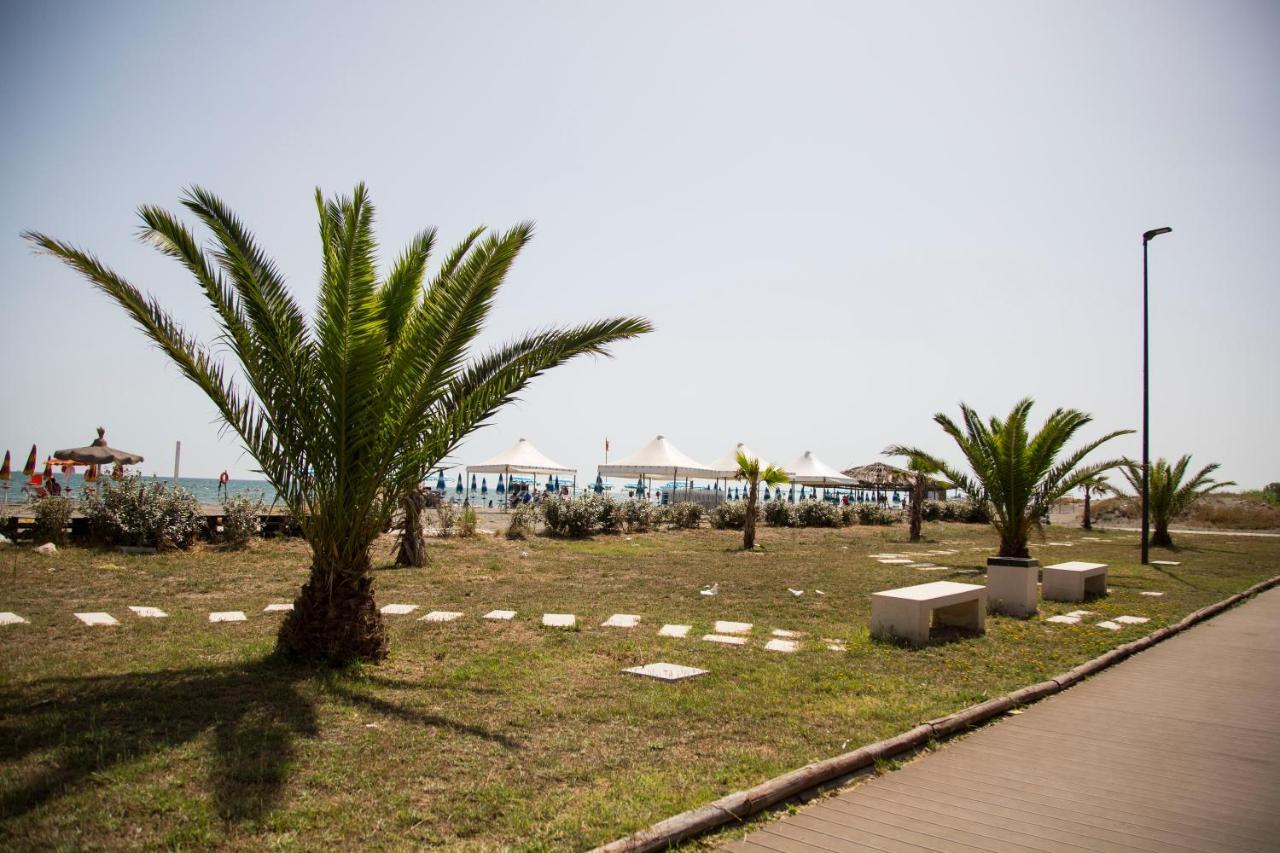 Villaggio Albergo Cervo Zapponeta Exterior photo