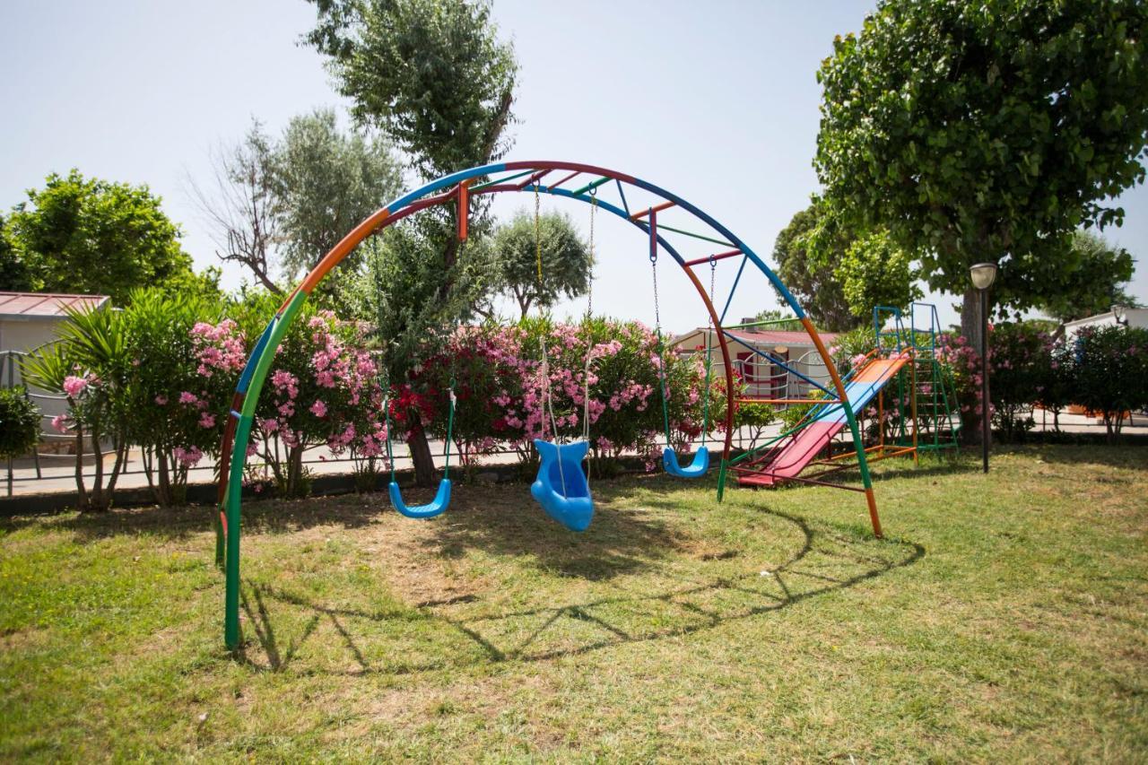 Villaggio Albergo Cervo Zapponeta Exterior photo